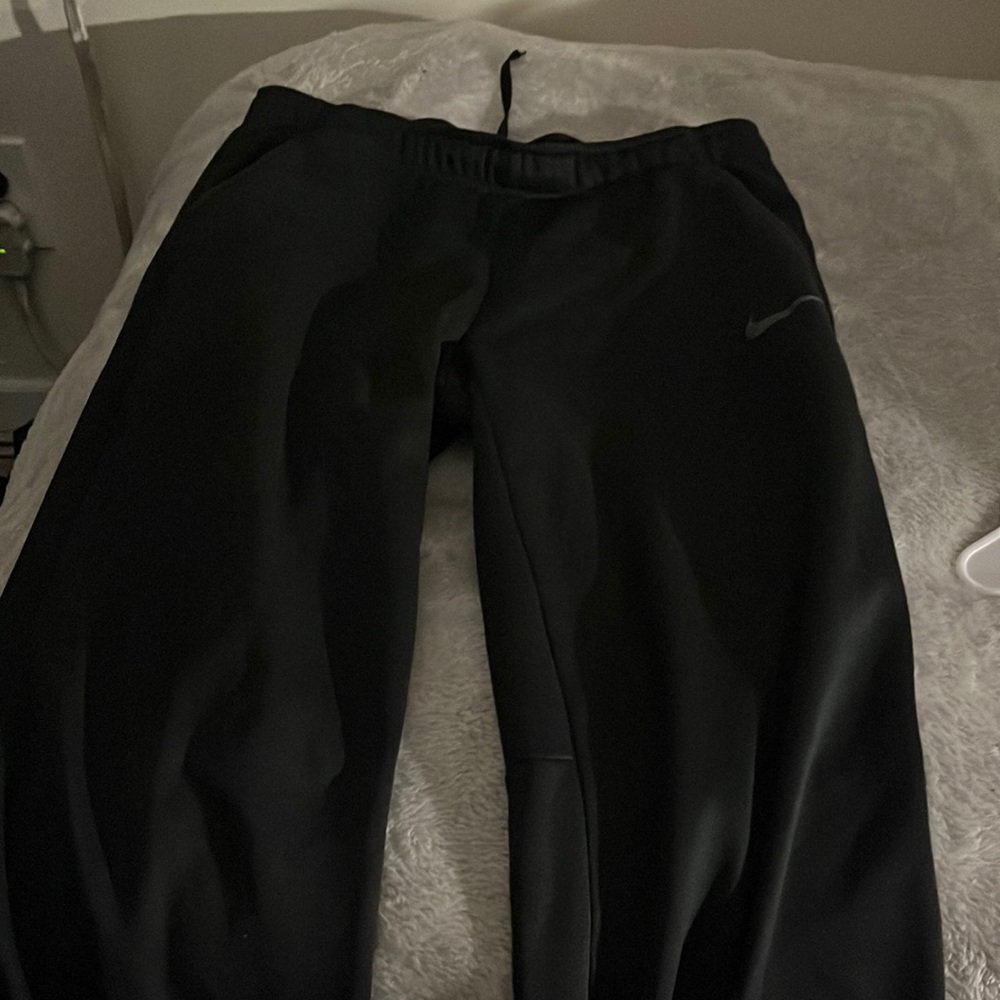 Nike therma fit sweat pants